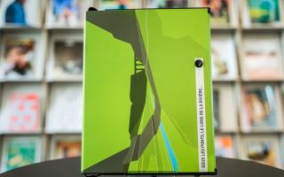 Sous les ponts, le long de la rivière…, 2001